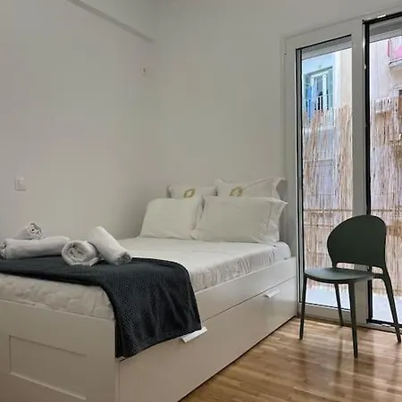 Urban & Modern In Exarcheia: Vibes Apartment *
