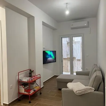 Apartment Urban & Modern In Exarcheia: Vibes