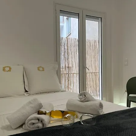 Urban & Modern In Exarcheia: Vibes Apartment
